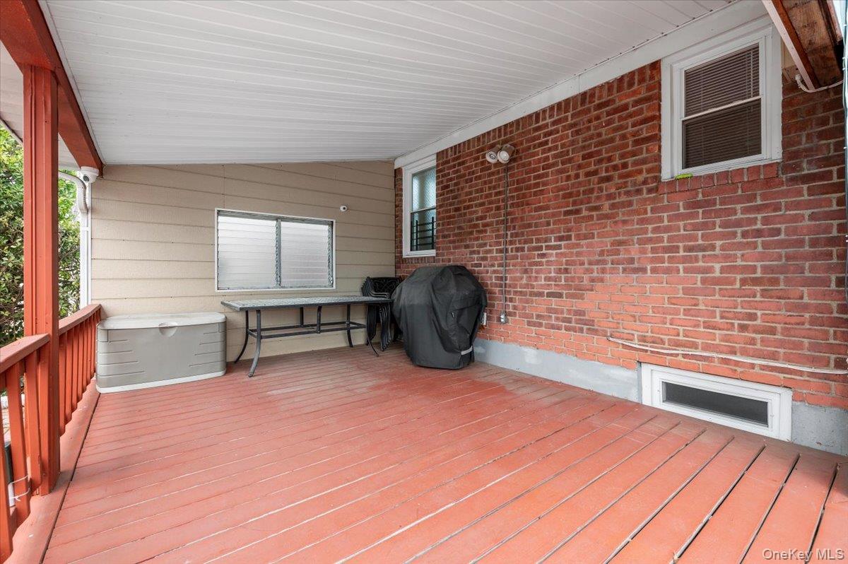 196 William St